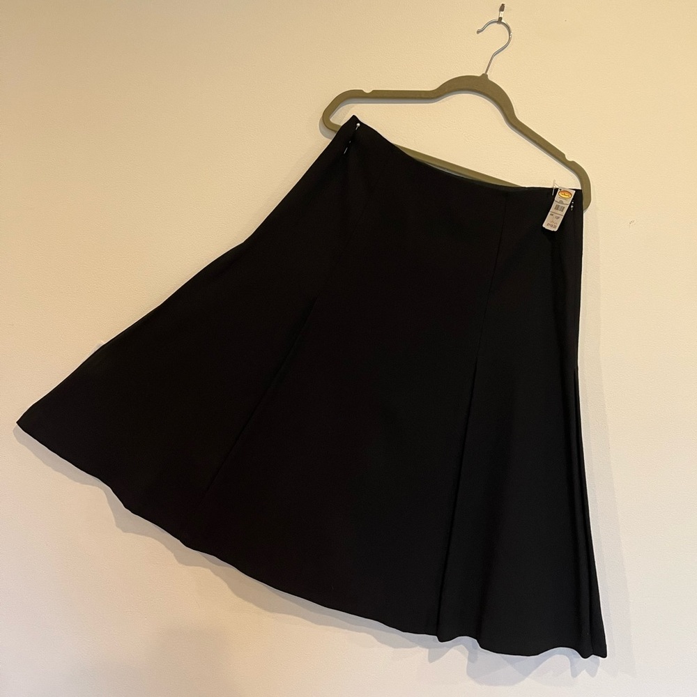 Talbots black wool crepe skirt ladies size 10P NWT